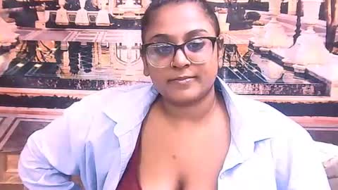 indianboobilicious online show from June 17, 7:11 am