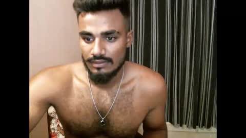 Snapshot of indianbull2023 chatting on May 18, 4:07 am indian slim boy with big for u online show from May 18, 4:07 am