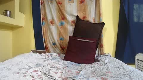 Snapshot of indiancumking chatting on December 4, 4:32 am inindiancumking online show from December 4, 4:32 am