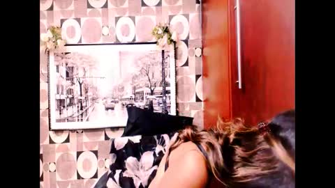 indianhoneyx online show from March 8, 7:56 am