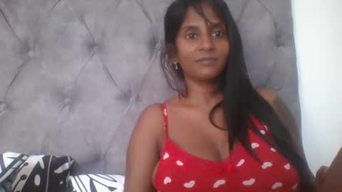 Snapshot of indianjasmin chatting on January 13, 7:00 am priya online show from January 13, 7:00 am