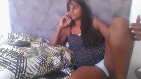 Snapshot of indianjasmin chatting on January 14, 8:52 am priya online show from January 14, 8:52 am