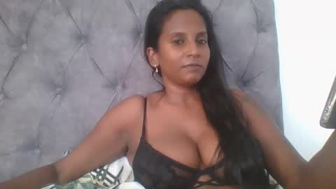 Snapshot of indianjasmin chatting on February 2, 12:46 pm priya online show from February 2, 12:46 pm