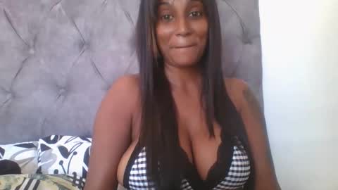 Snapshot of indianjasmin chatting on March 1, 8:23 am priya online show from March 1, 8:23 am