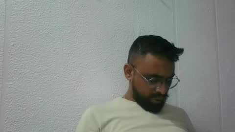 Snapshot of indianlover1433 chatting on September 24, 5:11 am Indian lover online show from September 24, 5:11 am