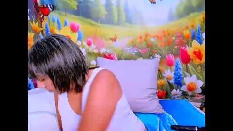 Snapshot of indianroxy27 chatting on February 12, 7:47 am indianroxy27 online show from February 12, 7:47 am