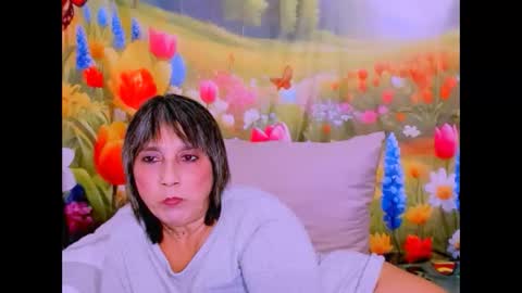 Snapshot of indianroxy27 chatting on February 15, 7:54 pm indianroxy27 online show from February 15, 7:54 pm