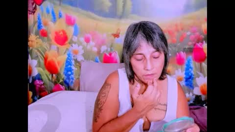 Snapshot of indianroxy27 chatting on February 25, 1:48 am indianroxy27 online show from February 25, 1:48 am