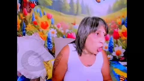 Snapshot of indianroxy27 chatting on February 26, 7:24 pm indianroxy27 online show from February 26, 7:24 pm