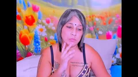 Snapshot of indianroxy27 chatting on March 28, 7:57 pm indianroxy27 online show from March 28, 7:57 pm
