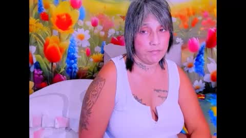 Snapshot of indianroxy27 chatting on March 31, 1:29 am indianroxy27 online show from March 31, 1:29 am