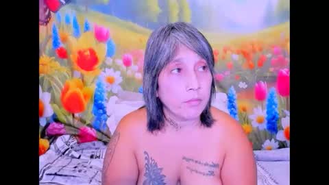 Snapshot of indianroxy27 chatting on April 12, 1:27 pm indianroxy27 online show from April 12, 1:27 pm