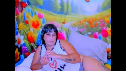 indianroxy27 online show from May 7, 7:03 am