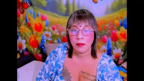 indianroxy27 online show from May 7, 7:19 pm