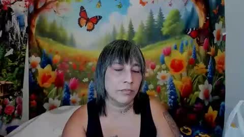 indianroxy27 online show from May 20, 6:14 pm
