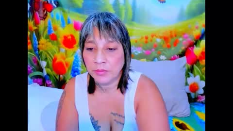 indianroxy27 online show from May 26, 6:53 am