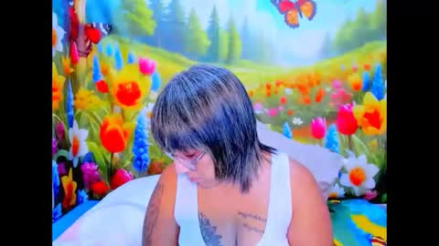 indianroxy27 online show from May 26, 6:59 pm