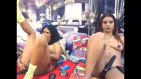 indiansexyass4u2luv online show from February 14, 11:12 pm