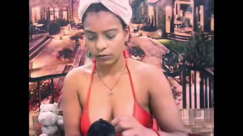 indiansexyass4u2luv online show from April 13, 5:35 am