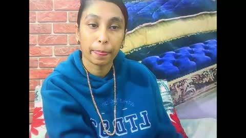 indiansexybutt4u2luv online show from June 22, 5:26 am