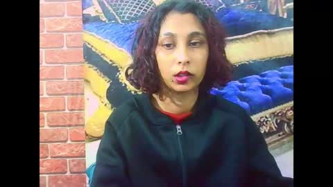 indiansexybutt4u2luv online show from July 16, 5:57 am