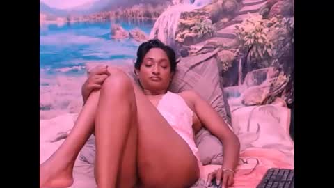 Snapshot of indianspicy69 chatting on February 8, 11:24 pm Shreya online show from February 8, 11:24 pm