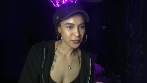 Snapshot of indiemarz chatting on January 6, 7:31 am IndieMarz online show from January 6, 7:31 am