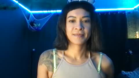 Snapshot of indiemarz chatting on October 4, 4:21 am IndieMarz online show from October 4, 4:21 am