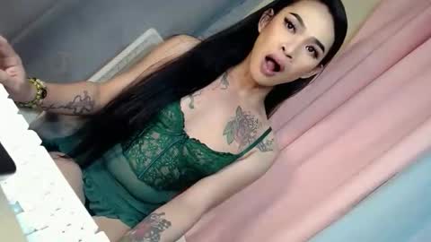 Mae online show from May 27, 6:16 pm