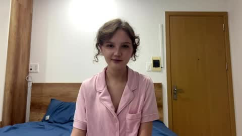 Viola online show from May 22, 1:17 pm