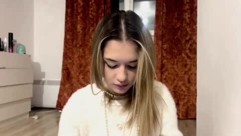 Snapshot of inesfodor chatting on February 7, 5:27 pm Ines online show from February 7, 5:27 pm