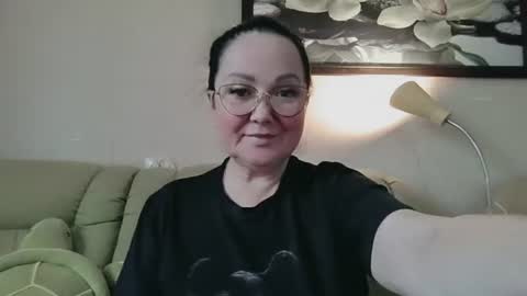 Snapshot of infinity_loveliness chatting on June 19, 9:13 am Infinity online show from June 19, 9:13 am