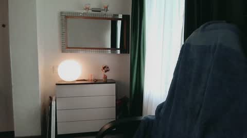 Snapshot of infinity_loveliness chatting on July 14, 10:21 am Infinity online show from July 14, 10:21 am