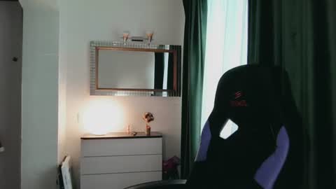 Snapshot of infinity_loveliness chatting on July 15, 6:51 am Infinity online show from July 15, 6:51 am