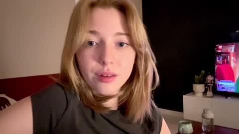 Snapshot of infinitysoul_ chatting on February 4, 9:31 pm Alexa..  Inst     Fansly infinitysoul  online show from February 4, 9:31 pm