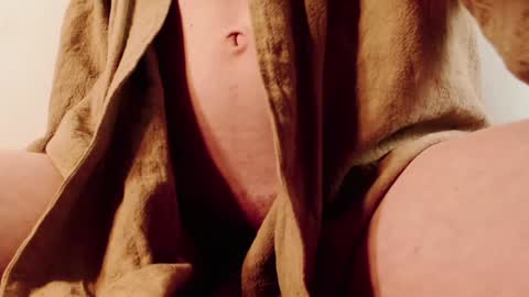 Snapshot of ingret_sunshine chatting on December 11, 10:47 am Ingret online show from December 11, 10:47 am