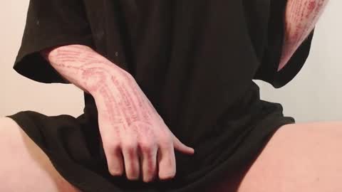 Snapshot of ingret_sunshine chatting on February 14, 11:42 am Ingret online show from February 14, 11:42 am