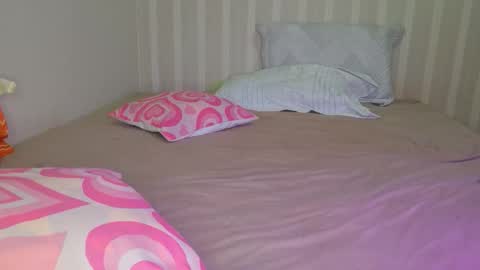 ingridequinti online show from December 14, 3:12 am