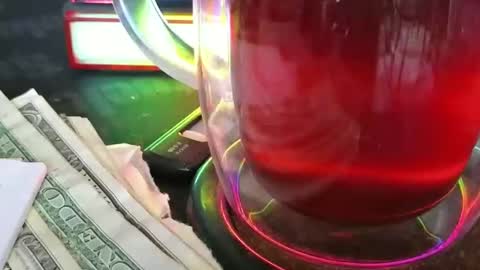 Snapshot of injmolder2 chatting on October 29, 10:50 am Hanging Out online show from October 29, 10:50 am