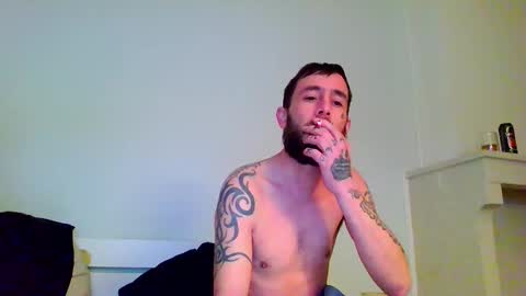 Snapshot of inktattoo42 chatting on February 3, 2:53 am inktattoo42 online show from February 3, 2:53 am