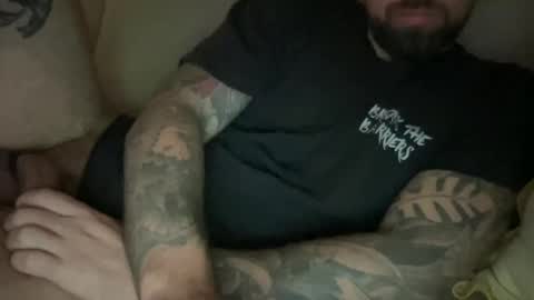 Snapshot of inktyler chatting on December 16, 4:02 am inktyler online show from December 16, 4:02 am