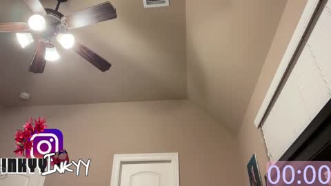 Snapshot of inkyyinkyy chatting on September 29, 1:55 am inkyyinkyy online show from September 29, 1:55 am