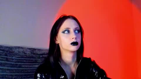 Venera  online show from February 1, 3:32 pm