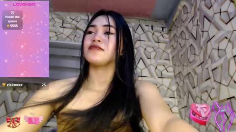 Snapshot of innocent_belle chatting on March 8, 10:45 pm Belle online show from March 8, 10:45 pm