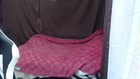 Snapshot of innocent_bianca chatting on March 20, 12:48 am bianca online show from March 20, 12:48 am