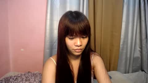 Snapshot of innocent_lover_ziaxx chatting on June 20, 5:16 pm your zia online show from June 20, 5:16 pm