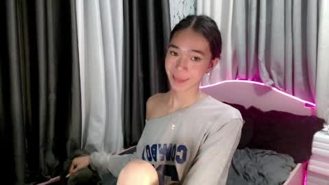 Reign online show from April 18, 7:58 pm