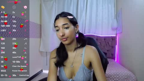 Snapshot of inocent_luna chatting on December 6, 4:06 pm Luna moon online show from December 6, 4:06 pm