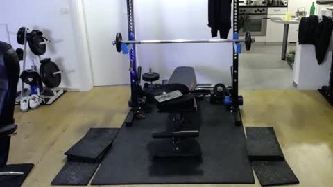 insanemaxxx online show from December 6, 5:44 pm