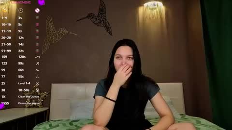 Snapshot of instashorts chatting on January 14, 5:13 am Yennefer online show from January 14, 5:13 am